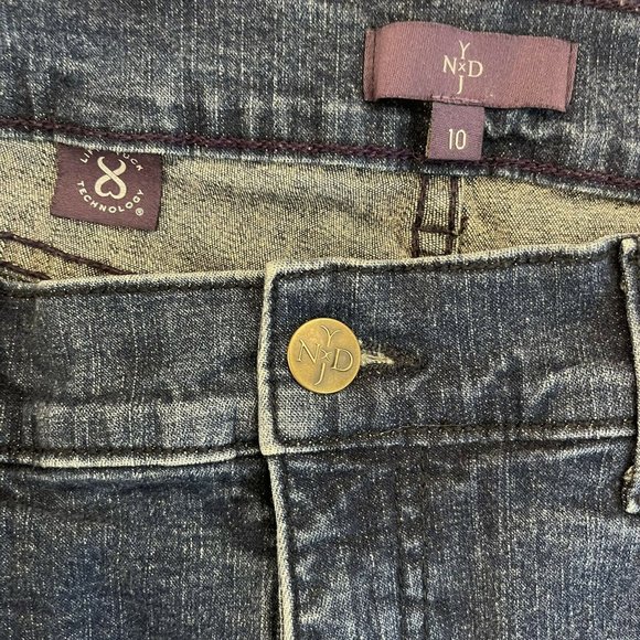 NYDJ Capris Jeans Size 10 - Picture 6 of 7